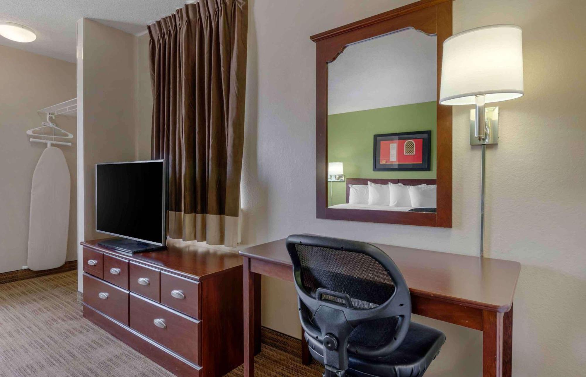 Extended Stay America Suites - Orlando - Lake Mary - 1036 Greenwood Blvd Bagian luar foto